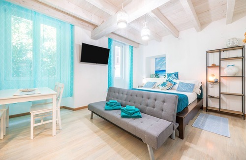 Carloforte Apartment | Holiday Apartment "La Perla" with A/C & Wi-Fi