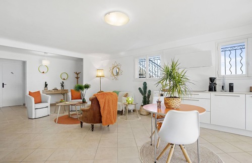 Saint-Aygulf Apartment | Holiday Apartment "Le Figuier" with Sea View, Private Pool and Wi-Fi