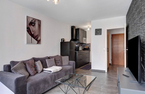 Schluchsee Apartment | Holiday Apartment 'Loft Style' with Balcony and Wi-Fi