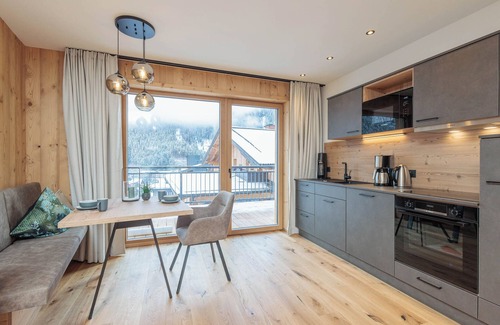 Grossarl Apartment | Holiday Apartment 'Mountain Suite No°204' with Mountain View, Balcony and Wi-Fi