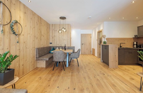 Grossarl Apartment | Holiday Apartment 'Mountain Suite No°202' with Mountain View, Balcony and Wi-Fi