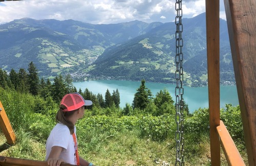 Kaprun Apartment | Holiday Apartment "Nr 2 Haus Voglreiter" with Mountain View, Shared Garden & Wi-Fi