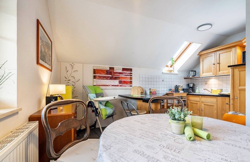 Hanichen Apartment | Holiday Apartment 'Omatina' with Balcony and Wi-Fi
