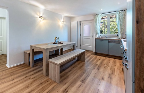 Wahlwies Apartment | Holiday Apartment 'Omas Obstkiste' with Wi-Fi