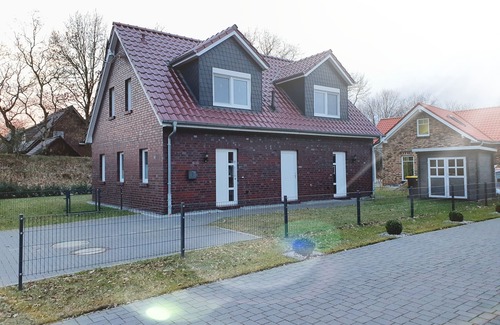 Tannenhausen House | Holiday apartment or Holiday house with private beach on the lake in Aurich-Tannenhausen
