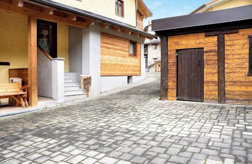 Acceglio Apartment | Holiday Apartment "Residence Chalet Provenzale" with Mountain View