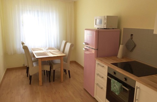 Neuendorf Apartment | Holiday Apartment 'Rheinblick Apartment 3' with Shared Terrace and Wi-Fi