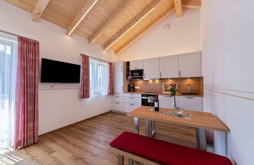 Oberhausen Apartment | Holiday Apartment Ronja with Open Terrace & Wi-Fi