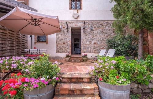 Province of Messina Apartment | Holiday Apartment 'Sicilian Suite Garden' with Sea View, Shared Garden & Wi-Fi