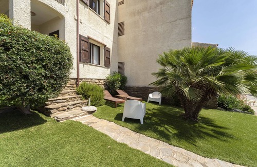 Stintino Apartment | Holiday Apartment "Stintino Sea Front Apartments A" with Sea View and Shared Garden