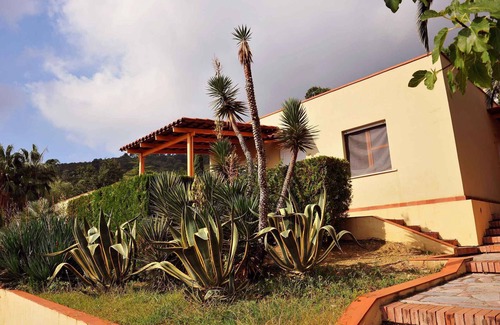 Palinuro Apartment | Holiday apartment surrounded by Mediterranean nature with grill