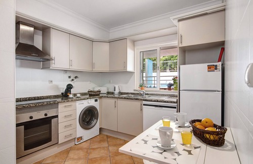 Santa Luzia Apartment | Holiday Apartment "T3 Santa Luzia - G" with Shared Pool, 2 Balconies and Wi-Fi