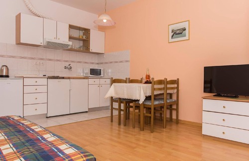 Trogir Apartment | Holiday apartment Trogir for 1 - 4 persons with 2 bedrooms - Holiday apartment in one or multi-famil