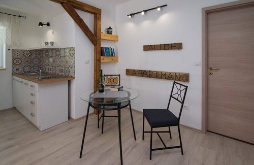 Veli Losinj Apartment | Holiday apartment Veli Losinj for 1 - 2 persons with 1 bedroom - Twin house