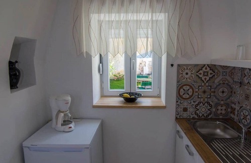 Veli Losinj Apartment | Holiday apartment Veli Losinj for 1 - 2 persons with 1 bedroom - Twin house