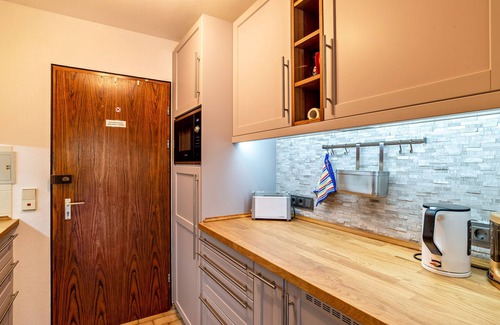 Bad Wildbad Apartment | Holiday Apartment 'Wildbad Kurparkwohnen' with Mountain View, Balcony & Wi-Fi