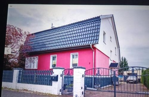 Neupetershain Nord House | Holiday apartment with dog