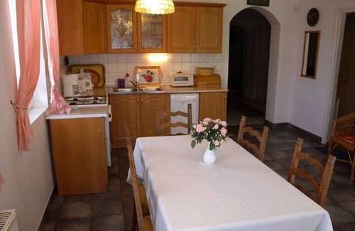 Badacsony Apartment | Holiday apartment with pool, air conditioning and 2 bathrooms