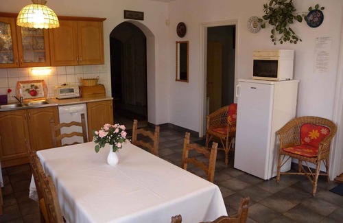 Badacsony Apartment | Holiday apartment with pool, air conditioning and 2 bathrooms