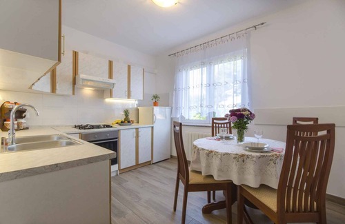 Rovinj Apartment | Holiday apartment with balcony and air conditioning