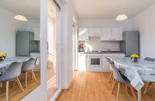 Punat Apartment | Holiday apartment with balcony and air conditioning