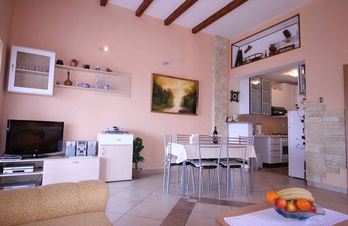 Polje Apartment | Holiday apartment with air conditioning and Internet