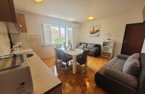 Municipality of Omisalj Apartment | Holiday apartment with balcony