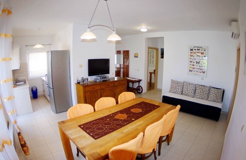 Vinkuran Apartment | Holiday apartment with 3 bedrooms and private pool
