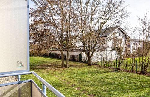 Mainz-Bingen Apartment | Holiday Apartment "Zum Rochusberg 1" with Balcony and Wi-Fi