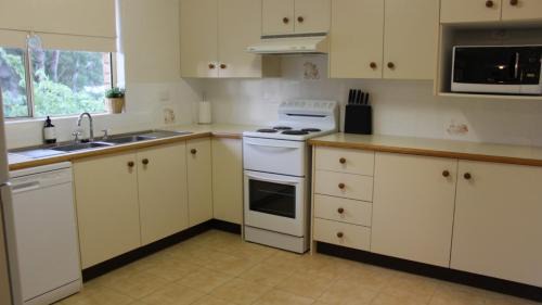 Hawks Nest House | Holiday At The Nest - Air - Conditioned - Wifi
