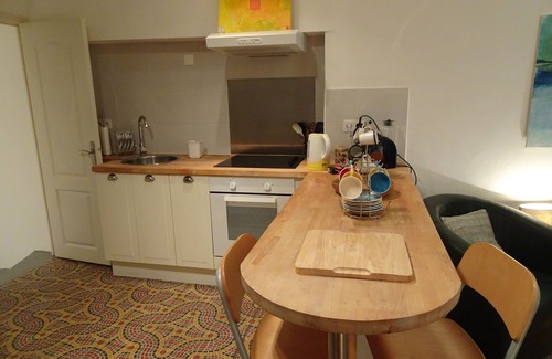 Pezenas Apartment | Holiday bliss romantic town - LES VOLETS VERTS - OUR COSY HOUSE