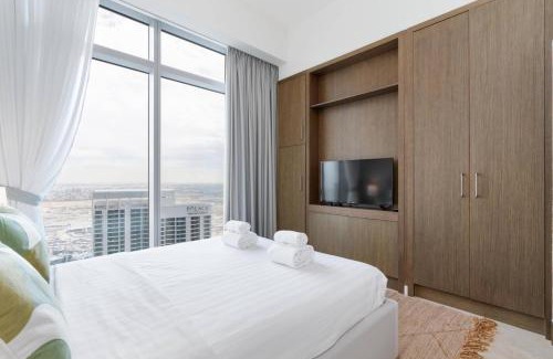 Dubai Apartment | Holiday Boulevard - Luxury 3BR Penthouse with Burj Khalifa and Creek Views