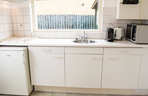 Burgh-Haamstede House | Holiday bungalow Dreef 21 detached with spacious garden near the sea