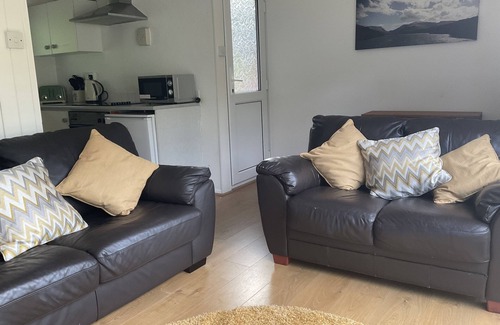 Bont Newydd Cabin | Holiday Cabin Sleeps 5 Caernarfon, Snowdonia