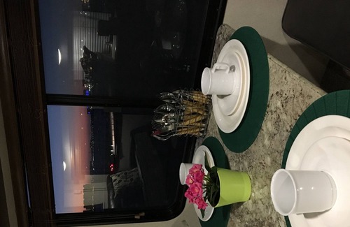 Al Sufouh 2 House | Holiday Caravan Hotel Suite