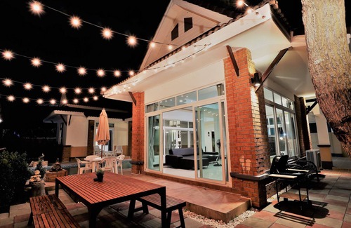Nong Prue Villa | HOLIDAY CASUAL STYLE POOL VILLA IN PATTAYA CITY