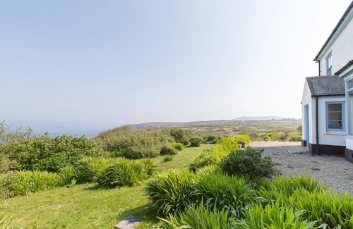Chysauster House | Holiday cottage with beautiful views over the Cornish sea