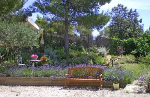 Bellegarde House | Holiday cottage with private terrace, Bellegarde
