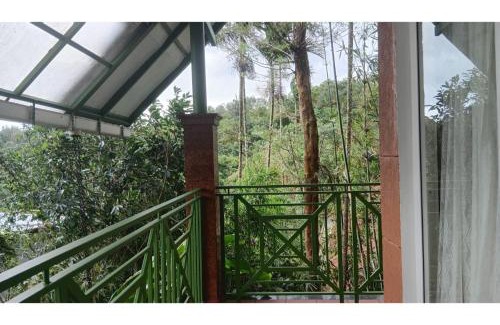 Vayittiri Hotel | Holiday Courtyard Wayanad