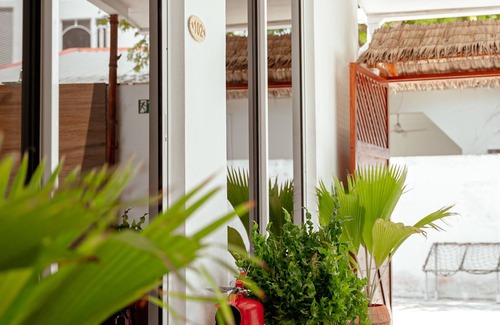 Dhiffushi House | Holiday Crib