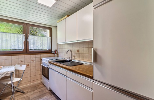 Bad Peterstal-Griesbach Apartment | Holiday Apartment 'Heidi Kimmig' with Mountain View, Balcony, Shared Terrace & Wi-Fi