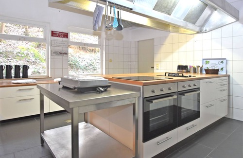 Bad Pyrmont House | Holiday Home Löwensen near Weser Mountains