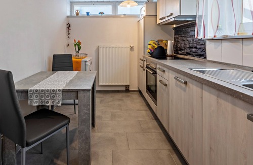 Radolfzell am Bodensee Apartment | Holiday Apartment "Wiesenblick" with Private Terrace, Shared Garden & Wi-Fi