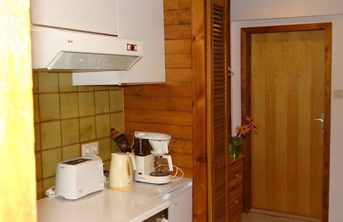 Gremmelsbach Apartment | Holiday Apartment '2, 2 Bedrooms' with Shared Garden and Wi-Fi