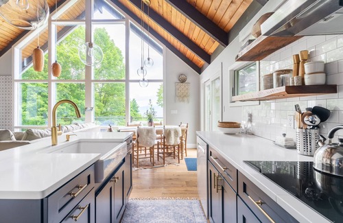 Windham House | HOLIDAY DREAM COME TRUE! Modern Catskills Cabin with Mountain Views