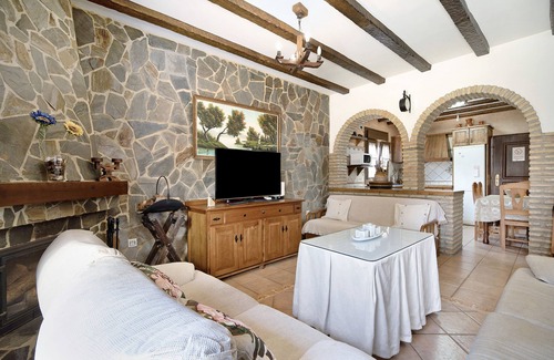 Chiclana de la Frontera House | Holiday Home 'Montepinar' with Private Pool, Private Terrace and Wi-Fi