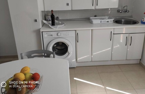 Setenil de las Bodegas Apartment | Holiday Apartment "La Casa Del Rio" with Private Terrace, Balcony and Wi-Fi