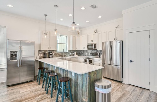 Bel Air House | Holiday Fin - HEATED Pool & Hot Tub! Game Tables! Beachfront!