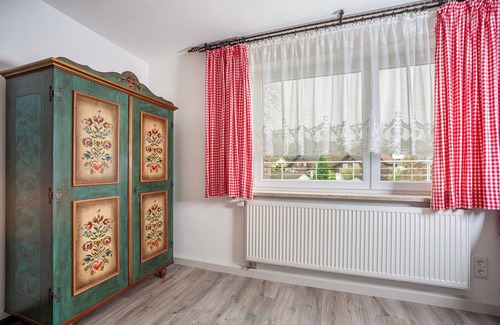 Waltenhofen Apartment | Holiday flat ‘Fewo Trudi’ with private terrace and Wi-Fi