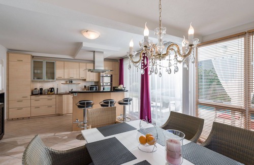 Soell House | Holiday flat in the centre of Söll with pool
